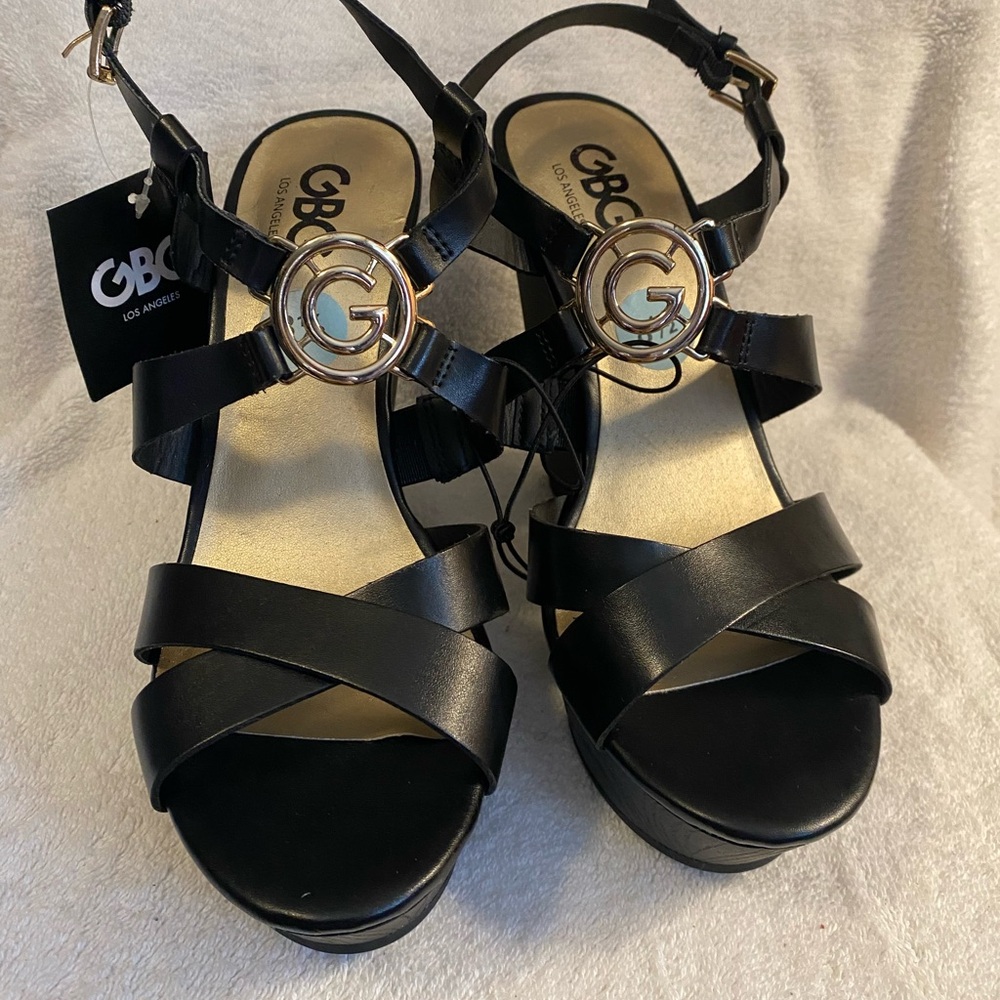 Gianni Bini Black Platform Sandals
